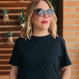 CAMISETA BASICA NEGRA